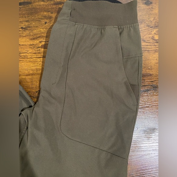 Lululemon Dark Olive Green ABC Jogger Mens M - Picture 3 of 5